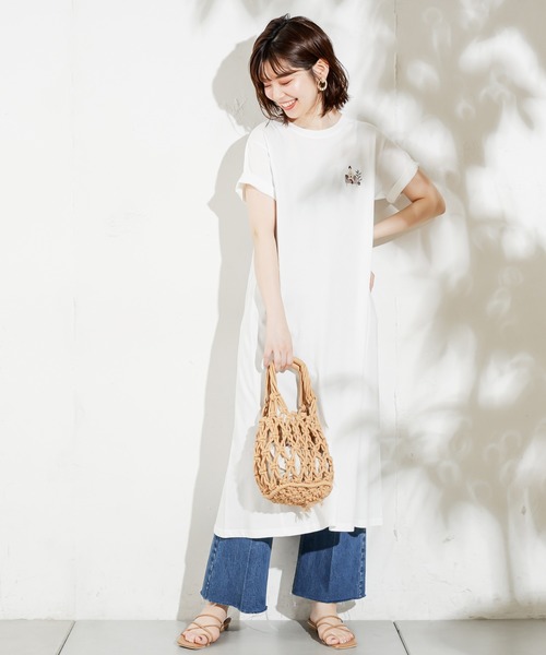 natural couture（ナチュラルクチュール）の「HOMEミニガール刺繍Tワンピ（ワンピース・レディース・オフホワイト/ラベンダー/ナチュラル/スミクロ・FREE）」の15枚目の写真