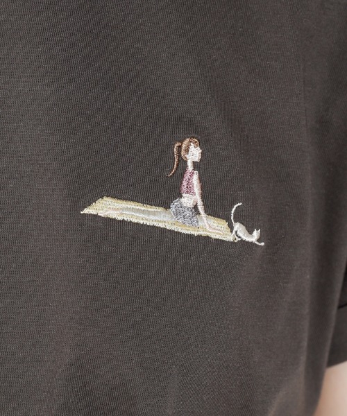 natural couture（ナチュラルクチュール）の「HOMEミニガール刺繍Tワンピ（ワンピース・レディース・オフホワイト/ラベンダー/ナチュラル/スミクロ・FREE）」の22枚目の写真