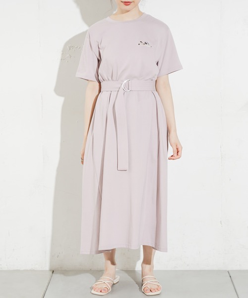 natural couture（ナチュラルクチュール）の「HOMEミニガール刺繍Tワンピ（ワンピース・レディース・オフホワイト/ラベンダー/ナチュラル/スミクロ・FREE）」の12枚目の写真