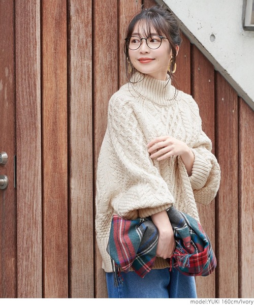 coca（coca）（コカ）の「ドルマンスリーブケーブルニットトップス（ニット/セーター・レディース・アイボリー・ONE SIZE）」の9枚目の写真