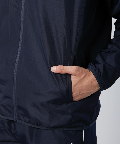 FILA(フィラ)の「【FILA / フィラ】タフタ×裏トリコットスタンドジャケット / ユニセックス アウター アウトドア スポーティー(その他アウター・メンズ・チャコールグレー/ブラック/ネイビー/ロイヤルブルー・MEDIUM/LARGE/X-LARGE)」の20枚目の写真