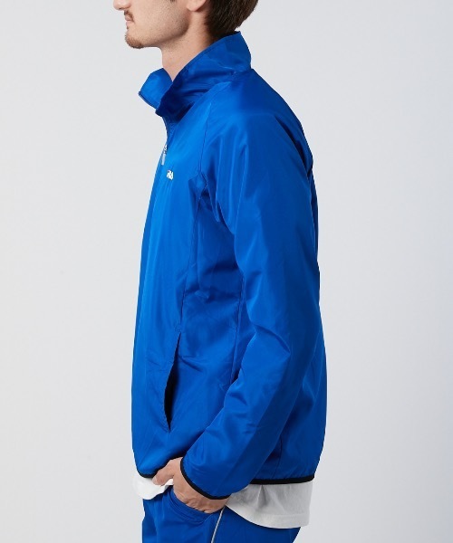 FILA(フィラ)の「【FILA / フィラ】タフタ×裏トリコットスタンドジャケット / ユニセックス アウター アウトドア スポーティー(その他アウター・メンズ・チャコールグレー/ブラック/ネイビー/ロイヤルブルー・MEDIUM/LARGE/X-LARGE)」の18枚目の写真
