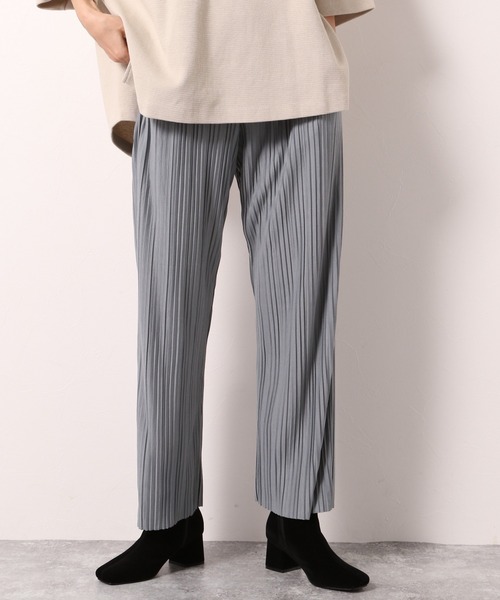 LAKOLE（ラコレ）の「プリーツTRジャージパンツ / LAKOLE（その他パンツ・レディース・カーキ/ライトブルー/サンドグレー・SMALL/MEDIUM）」の3枚目の写真