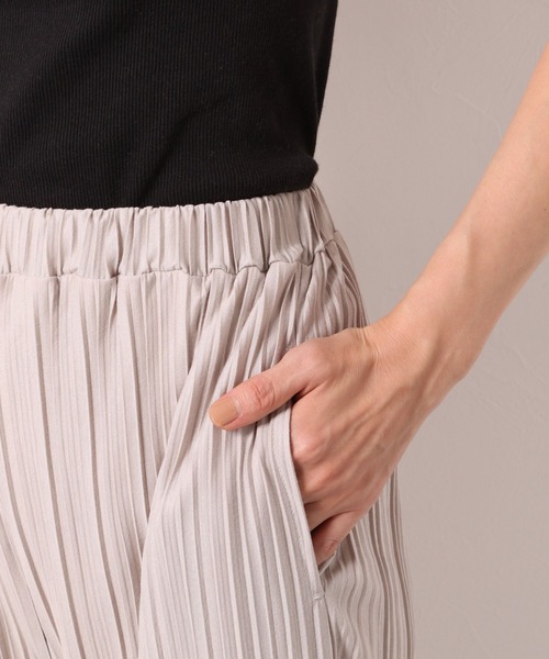 LAKOLE（ラコレ）の「プリーツTRジャージパンツ / LAKOLE（その他パンツ・レディース・カーキ/ライトブルー/サンドグレー・SMALL/MEDIUM）」の14枚目の写真