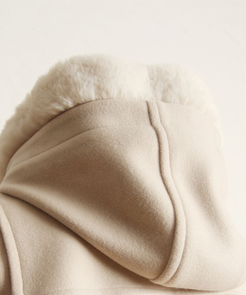 新品 トッコクローゼット ♡ ファー付きりぼん装飾ロングダッフルコート ベージュ tocco closet（トッコ クローゼット）の「取り外し可能なファー
