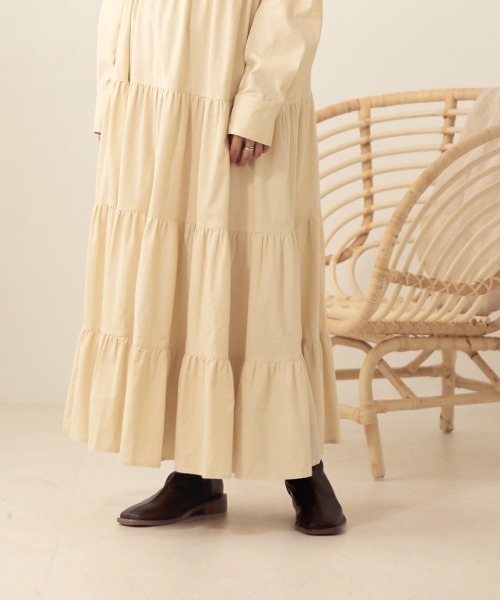 Bab（バブ）の「【WEB限定】前後2WAYコーデュロイティアードロングワンピース（ワンピース・レディース・アイボリー/グレー系その他/キャメル・38）」の6枚目の写真