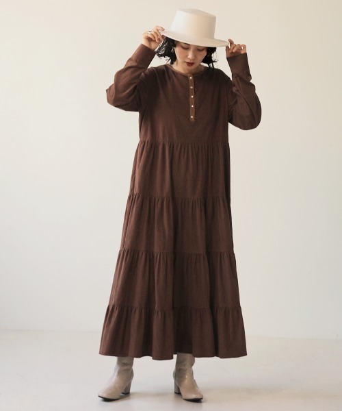 Bab（バブ）の「【WEB限定】前後2WAYコーデュロイティアードロングワンピース（ワンピース・レディース・アイボリー/グレー系その他/キャメル・38）」の13枚目の写真