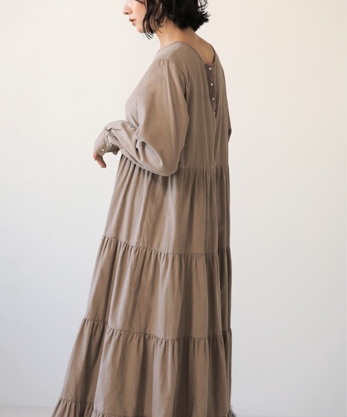 Bab（バブ）の「【WEB限定】前後2WAYコーデュロイティアードロングワンピース（ワンピース・レディース・アイボリー/グレー系その他/キャメル・38）」の22枚目の写真