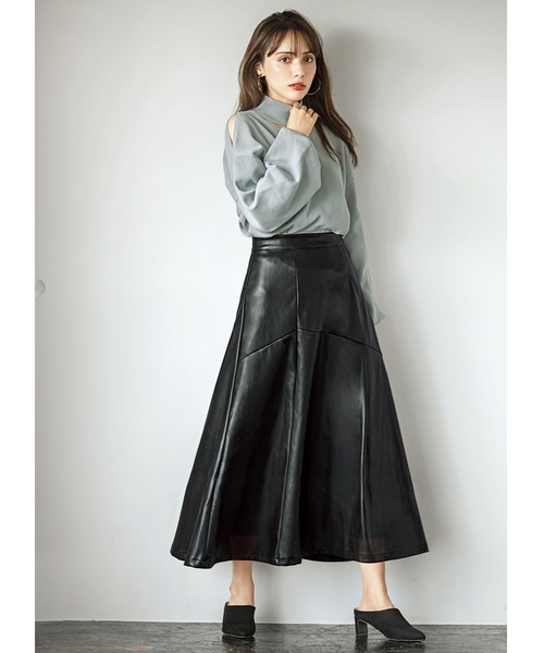 GeeRA(ジーラ)の「さっと履けてキレイ見えのプレートヒールミュール(つま先閉じtype)(サンダル・レディース・イエロー/グリーン/パイソン/サンドグレー/ピンク/ブラック/アイボリー/ゼブラ・LARGE/SMALL/MEDIUM/X-LARGE)」の17枚目の写真