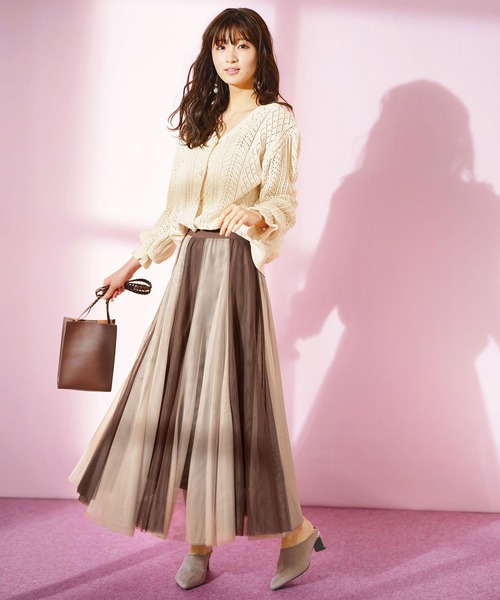 GeeRA(ジーラ)の「さっと履けてキレイ見えのプレートヒールミュール(つま先閉じtype)(サンダル・レディース・イエロー/グリーン/パイソン/サンドグレー/ピンク/ブラック/アイボリー/ゼブラ・LARGE/SMALL/MEDIUM/X-LARGE)」の19枚目の写真