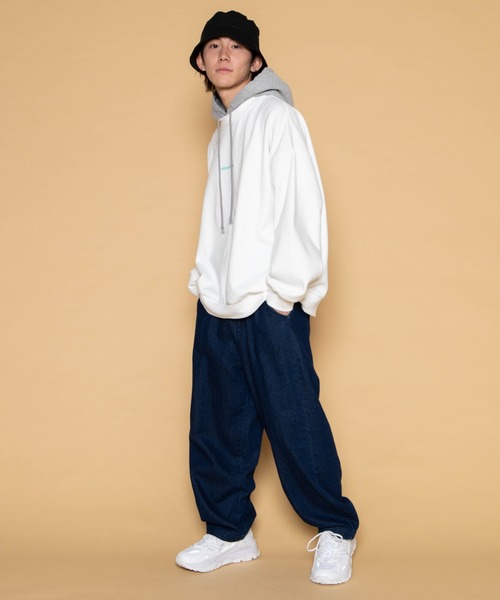 WEGO（ウィゴー）の「WEGO/ヘビーウエイト 刺繍ロゴビッグシルエットスウェットパーカー（パーカー・メンズ・ダークグリーン/ネイビー/オフホワイト・MEDIUM/LARGE）」の4枚目の写真