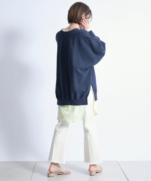 DouDou(ドゥドゥ)の「オゾン加工ダメージスウェット(スウェット・レディース・オフホワイト/チャコールグレー/ライトグレー・FREE)」の4枚目の写真