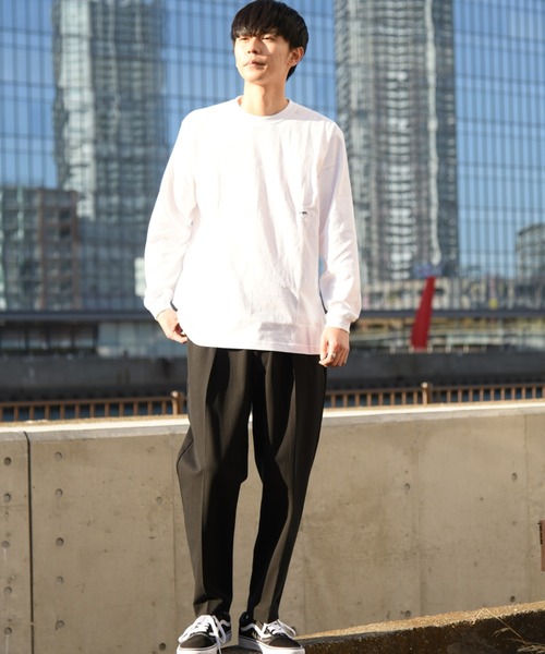 SHIPS（シップス）の「【WEB限定】SHIPS: マイクロ SHIPSロゴ ロングスリーブ Tシャツ (ロンT)（Tシャツ/カットソー・メンズ・ホワイト/ブラック/ベージュ/ネイビー/ラベンダー・MEDIUM/LARGE/X-LARGE）」の6枚目の写真