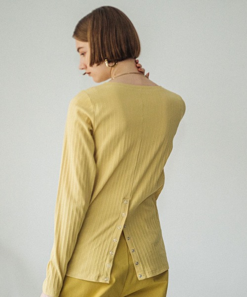 ACCL（エーシーシーエル）の「バックスリットリブトップス（Tシャツ/カットソー・レディース・ホワイト/カーキ/マスタード・FREE）」の8枚目の写真