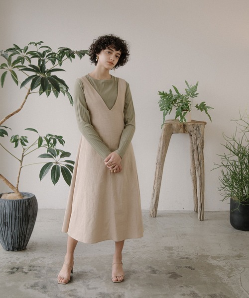 ACCL（エーシーシーエル）の「バックスリットリブトップス（Tシャツ/カットソー・レディース・ホワイト/カーキ/マスタード・FREE）」の17枚目の写真