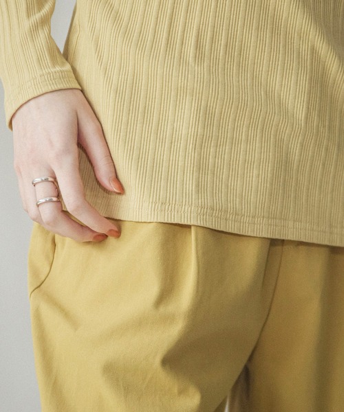 ACCL（エーシーシーエル）の「バックスリットリブトップス（Tシャツ/カットソー・レディース・ホワイト/カーキ/マスタード・FREE）」の22枚目の写真