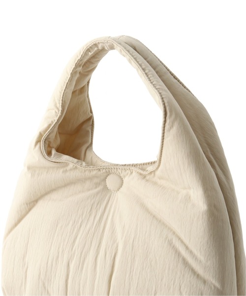 FRAMeWORK(フレームワーク)の「【AMOMENTO】SMALL PADDED BAG◆(ハンドバッグ・レディース・ベージュ・FREE)」の11枚目の写真