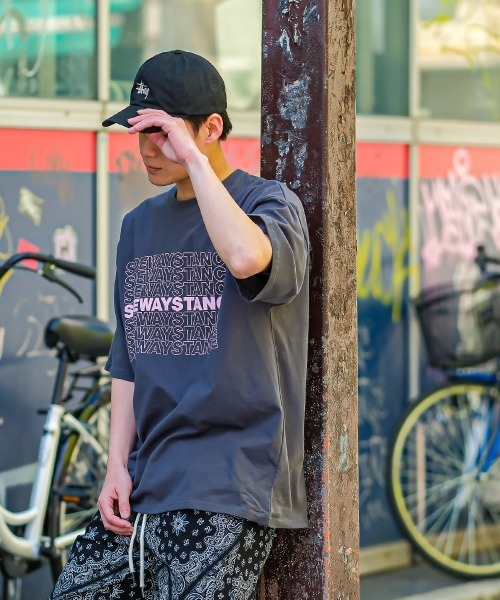 SIDEWAY STANCE(サイドウェイスタンス)の「【SIDEWAY STANCE】ブランドロゴ プリント ピスネーム 半袖Tシャツ(Tシャツ/カットソー・メンズ・ブラック/グレイッシュベージュ/パープル/ホワイト/チャコール・MEDIUM/X-LARGE/LARGE)」の11枚目の写真