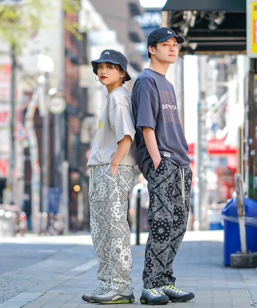 SIDEWAY STANCE(サイドウェイスタンス)の「【SIDEWAY STANCE】ブランドロゴ プリント ピスネーム 半袖Tシャツ(Tシャツ/カットソー・メンズ・ブラック/グレイッシュベージュ/パープル/ホワイト/チャコール・MEDIUM/X-LARGE/LARGE)」の17枚目の写真