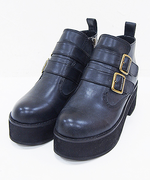 one after another NICE CLAUP(ワンアフターアナザーナイスクラップ)の「【ViVi12月号掲載商品 ナイスクラップ】厚底ベルトブーツ(ブーツ・レディース・ブラック/ブラウン・LARGE/SMALL/MEDIUM)」の6枚目の写真