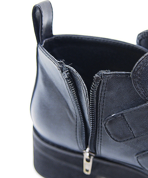 one after another NICE CLAUP(ワンアフターアナザーナイスクラップ)の「【ViVi12月号掲載商品 ナイスクラップ】厚底ベルトブーツ(ブーツ・レディース・ブラック/ブラウン・LARGE/SMALL/MEDIUM)」の9枚目の写真