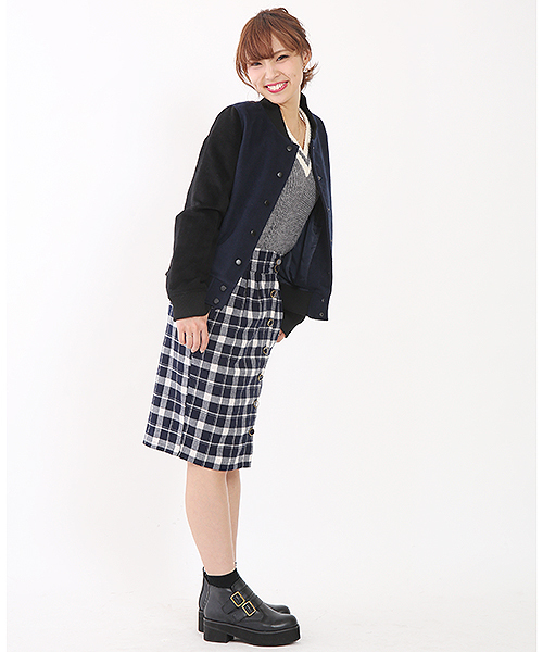 one after another NICE CLAUP(ワンアフターアナザーナイスクラップ)の「【ViVi12月号掲載商品 ナイスクラップ】厚底ベルトブーツ(ブーツ・レディース・ブラック/ブラウン・LARGE/SMALL/MEDIUM)」の5枚目の写真