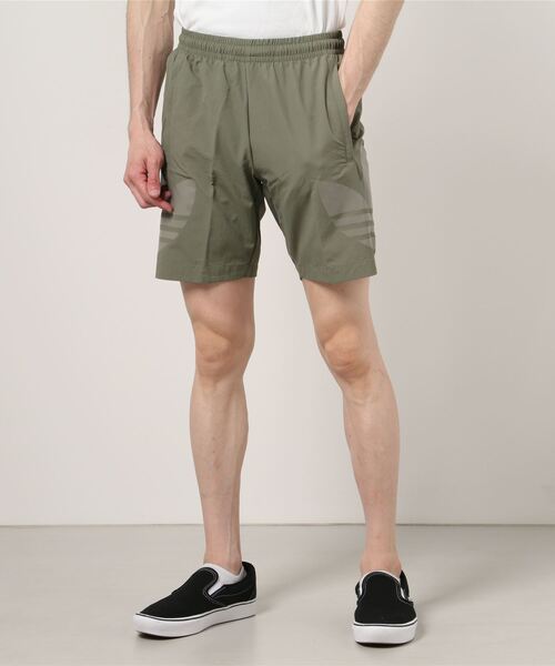 adidas（アディダス）の「トリコロール ショーツ/ アディダス