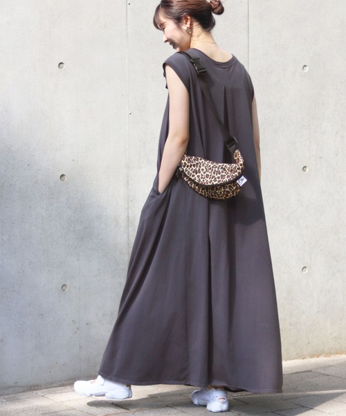 SLOBE IENA（スローブイエナ）の「21/- 天竺ロングワンピース【手洗い可能】◆（ワンピース・レディース・ベージュ/パープル/グレー/サックスブルー・38/36）」の2枚目の写真