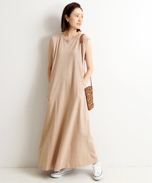 SLOBE IENA（スローブイエナ）の「21/- 天竺ロングワンピース【手洗い可能】◆（ワンピース・レディース・ベージュ/パープル/グレー/サックスブルー・38/36）」の5枚目の写真