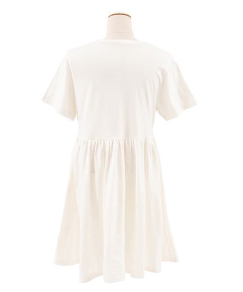 PUNYUS(プニュズ)の「Cattle Tワンピース(ワンピース・レディース・ホワイト/ブルー/グリーン・1/3/2/4)」の13枚目の写真