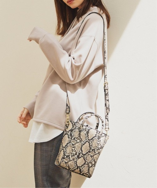 ikka（イッカ）の「スクエアミニトート2WAY（ショルダーバッグ・レディース・ブラック/グリーン/ピンク/その他1/ホワイト/イエロー/ベージュ・FREE）」の20枚目の写真