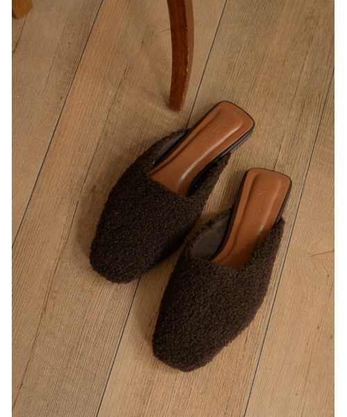 Re:EDIT（リエディ）の「プードルフェイクファーフラットシューズ（その他シューズ・レディース・ブラック/ブラウン/アイボリー・LARGE/XX-LARGE/MEDIUM/X-LARGE/SMALL）」の3枚目の写真