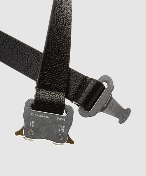 1017 ALYX 9SM（アリクス）の「LEATHER MEDIUM BUCKLE BELT