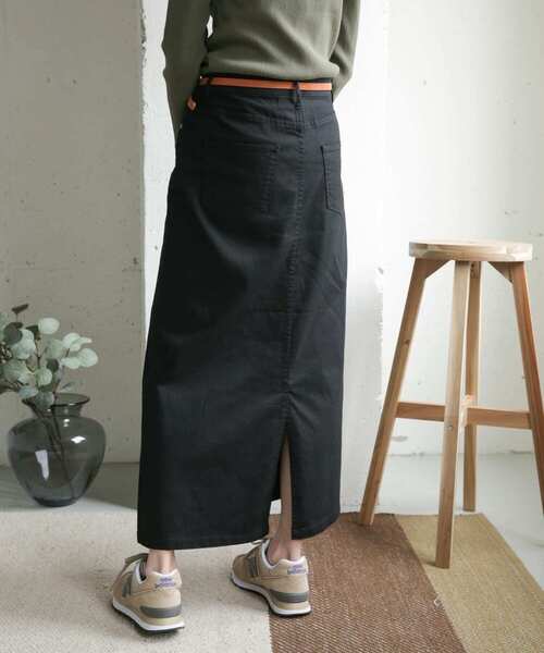 URBAN RESEARCH DOORS(アーバンリサーチドアーズ)の「コットンツイルストレッチスカート(スカート・レディース・ブラック/ナチュラル・36/38)」の22枚目の写真