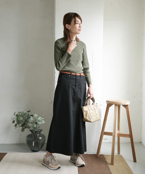 URBAN RESEARCH DOORS(アーバンリサーチドアーズ)の「コットンツイルストレッチスカート(スカート・レディース・ブラック/ナチュラル・36/38)」の19枚目の写真