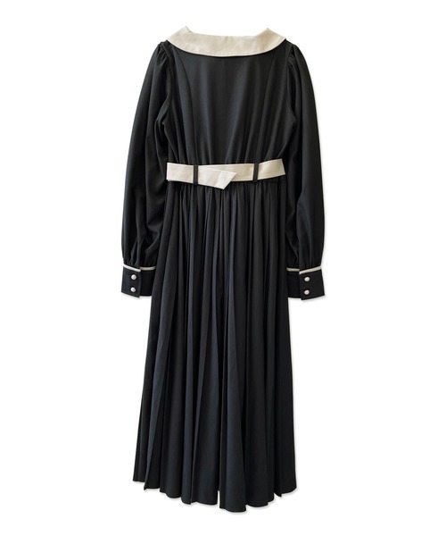 ANDGEEBEE(アンジービー)の「プリーツシャツワンピ(シャツワンピース・レディース・モカ/チャコールグレー・MEDIUM)」の13枚目の写真