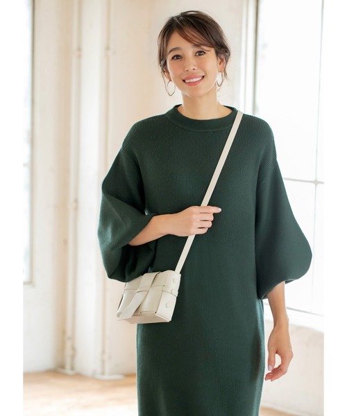 STYLE DELI（スタイルデリ）の「もちもちボリュームスリーブワンピース（ワンピース・レディース・ブラック/モスグリーン/ワインレッド・01/02）」の16枚目の写真