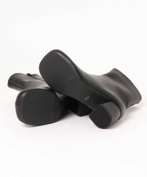 CAPRICIEUX LE'MAGE（カプリシューレマージュ）の「ラウンドトゥアンクルブーツ（ブーツ・レディース・ブラック/ホワイト系その他・38/36/37）」の4枚目の写真