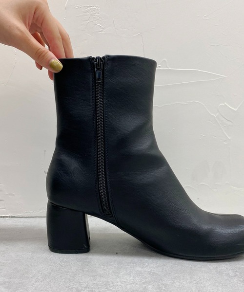 CAPRICIEUX LE'MAGE（カプリシューレマージュ）の「ラウンドトゥアンクルブーツ（ブーツ・レディース・ブラック/ホワイト系その他・38/36/37）」の10枚目の写真