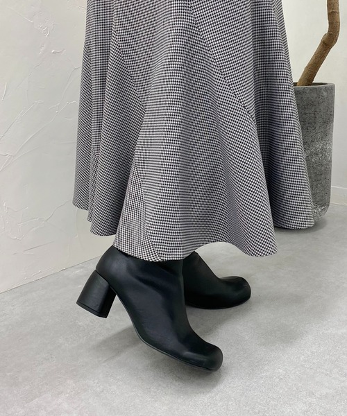 CAPRICIEUX LE'MAGE（カプリシューレマージュ）の「ラウンドトゥアンクルブーツ（ブーツ・レディース・ブラック/ホワイト系その他・38/36/37）」の13枚目の写真