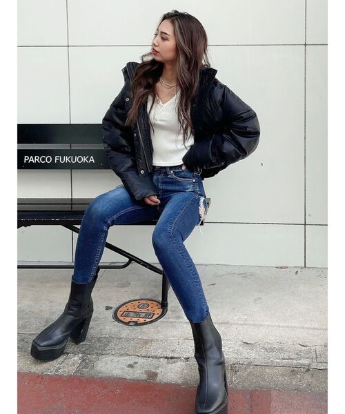 GYDA(ジェイダ)の「ミドルウエスト BACK RIPPEDスキニーデニムパンツ(デニムパンツ・レディース・インディゴブルー/ブルー・SMALL/MEDIUM/X-SMALL)」の13枚目の写真