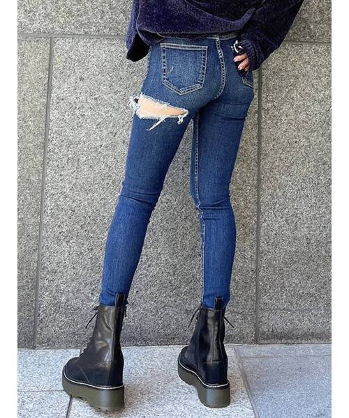 GYDA(ジェイダ)の「ミドルウエスト BACK RIPPEDスキニーデニムパンツ(デニムパンツ・レディース・インディゴブルー/ブルー・SMALL/MEDIUM/X-SMALL)」の17枚目の写真