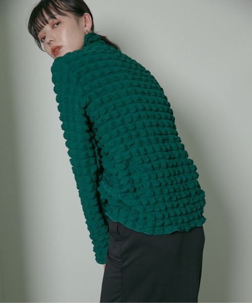 Eimee Law（エイミーロウ）の「スクエアシャーリング ハイネックTOPS（Tシャツ/カットソー・レディース・ブラック/イエロー/グリーン/アイボリー・38）」の7枚目の写真