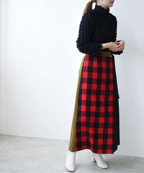 Eimee Law（エイミーロウ）の「スクエアシャーリング ハイネックTOPS（Tシャツ/カットソー・レディース・ブラック/イエロー/グリーン/アイボリー・38）」の15枚目の写真