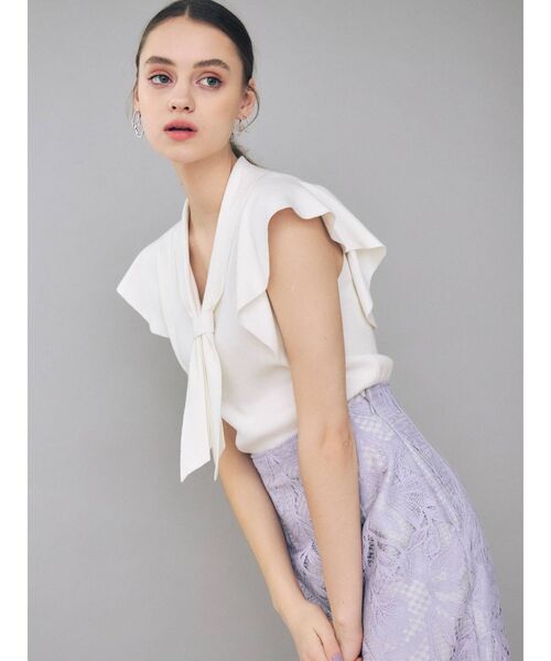 MERCURYDUO（マーキュリーデュオ）の「ボウタイ付ラッフルコンパクトニット（ニット/セーター・レディース・ライトブルー/オフホワイト/ベビーピンク/グレー/ブラック・FREE）」の18枚目の写真