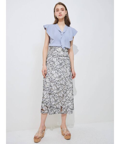 MERCURYDUO（マーキュリーデュオ）の「ボウタイ付ラッフルコンパクトニット（ニット/セーター・レディース・ライトブルー/オフホワイト/ベビーピンク/グレー/ブラック・FREE）」の15枚目の写真