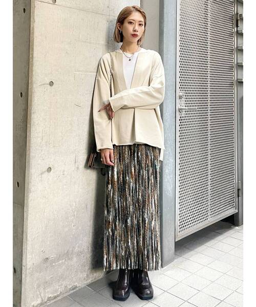 EMODA（エモダ）の「Vネックオーバートップ（Tシャツ/カットソー・レディース・ブラック/ブルー/アイボリー・FREE）」の9枚目の写真