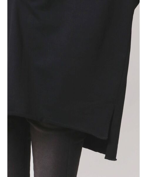 EMODA（エモダ）の「Vネックオーバートップ（Tシャツ/カットソー・レディース・ブラック/ブルー/アイボリー・FREE）」の15枚目の写真