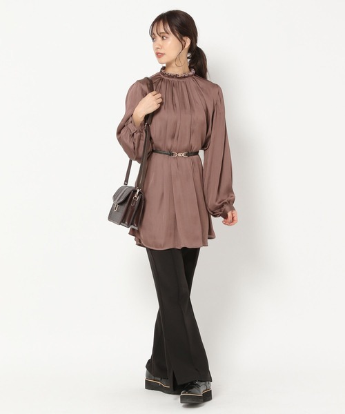 mysty woman（ミスティウーマン）の「カラバリフレアスリットパンツ 266547（スラックス・レディース・ブラック/ベージュ/サックスブルー/ピンク/アイボリー/グリーン系/ピンク系・SMALL/MEDIUM/LARGE）」の17枚目の写真