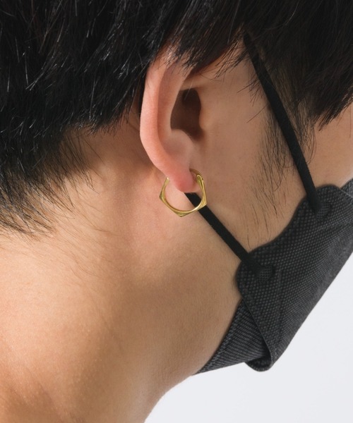 muku(ムク)の「金属アレルギー対応 ペンタゴン型ピアス(両耳用)/サージカルステンレス(ピアス(両耳用)・レディース・シルバー/ゴールド・FREE)」の5枚目の写真